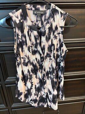 INC International Concepts Black and Cream Floral Sleeveless Tank